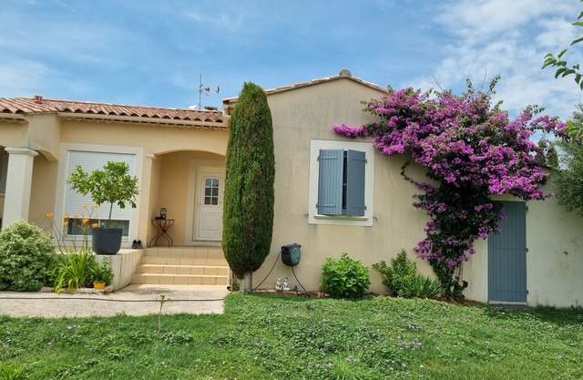15 minutes from Avignon, ideal villa for family vacations