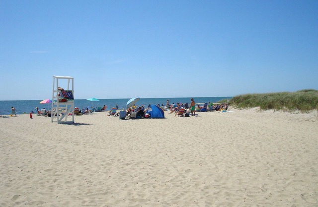 15% off Third house from South Village Beach *great family vacation on Cape Cod