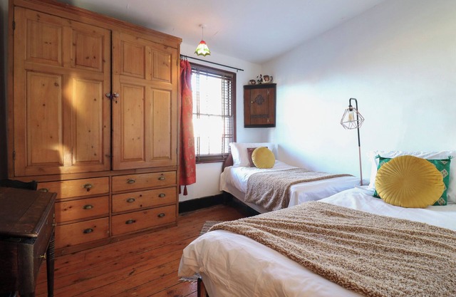 16, pet friendly, character holiday cottage in Cambridge