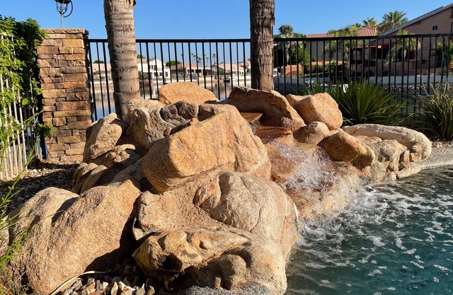 160’ on Arrowhead Lakes, Mountain View’s, Attractive, well maintained home.