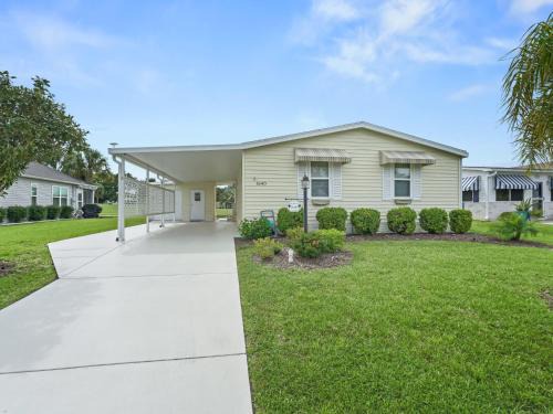 1640 Z1 VILLAGE OF COUNTRY CLUB HILLS by REMAX Premier