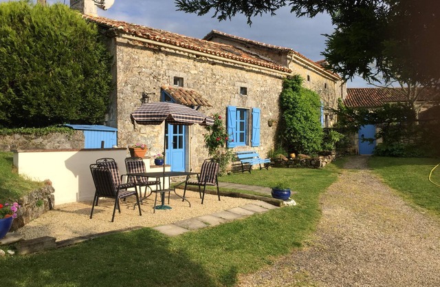 16th Century Cottage with private heated pool and panoramic views