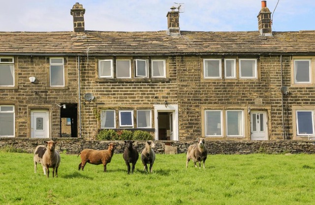 17 Moorside