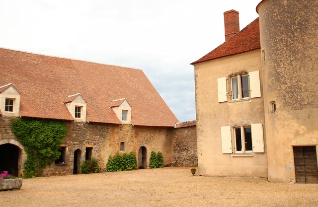 17th century manor house for 8-10 persons