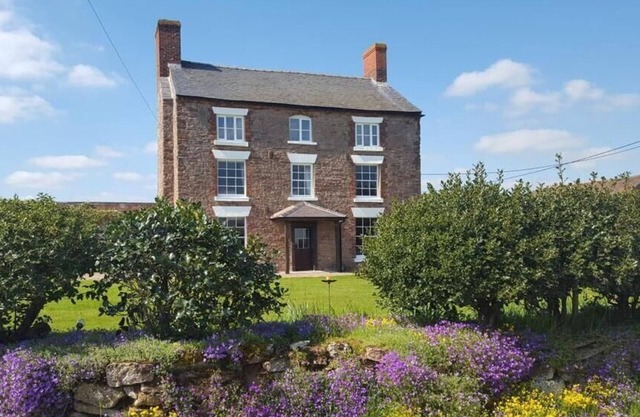 17th Century Shropshire Farmhouse - AB Room
