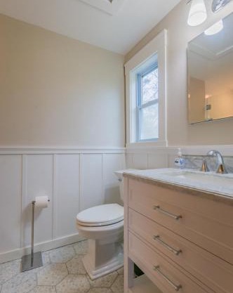 18 Bourne Avenue Sandwich - - Cape Cod