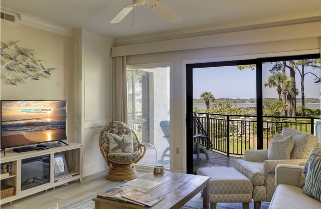 1851 Beachside Tennis - Gorgeous Vies of Calibogue Sound!