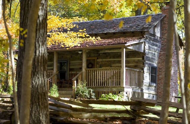 1860 Era Original Log Cabin In Beautiful East Tennessee - Foust Cabin