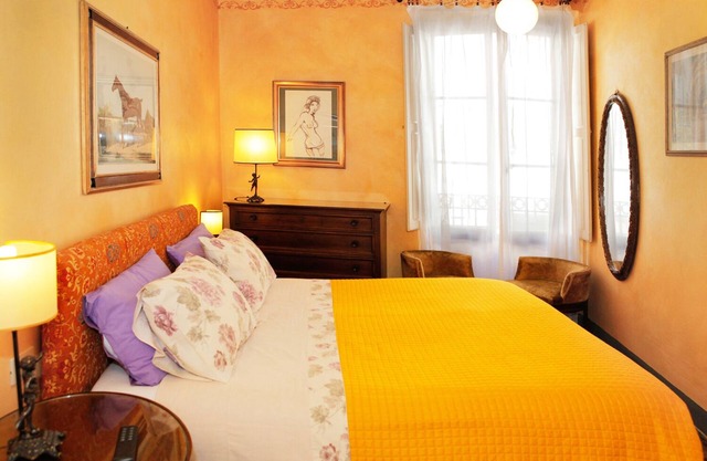 1860 villa in the heart of Florence, at the Roman Gate in front of Boboli Garden