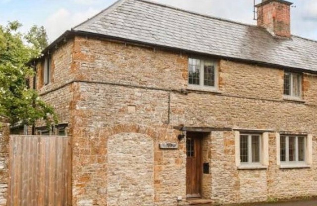 18th Century Cottage - 4 mins Soho Farmhouse