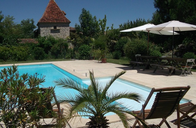 18th century renovated farm building in Gascony: Le Bourdieu de Combarrau