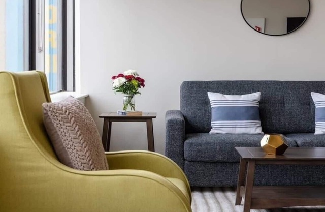 18th FL Stylish CozySuites with pool, gym 4