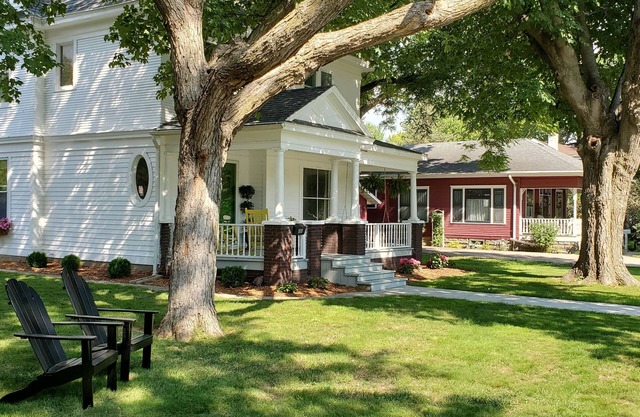 1910 Historic Hill Avenue Home