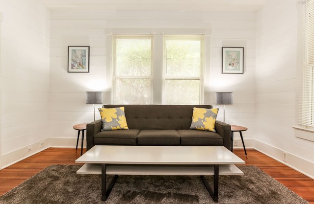 1940 Hyde Park Bungalow With Office