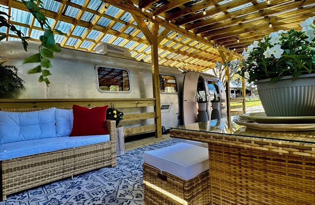 1972 Airstream luxury tiny living at it's best in Columbia near Lake Murray!