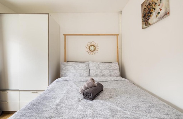 1BD Apartment near Olympic Park, East London