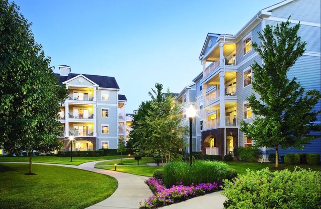 1Bed/1Bath Gorgeous Deluxe Condo in Nashville Resort Next to Grand Ole Opry!