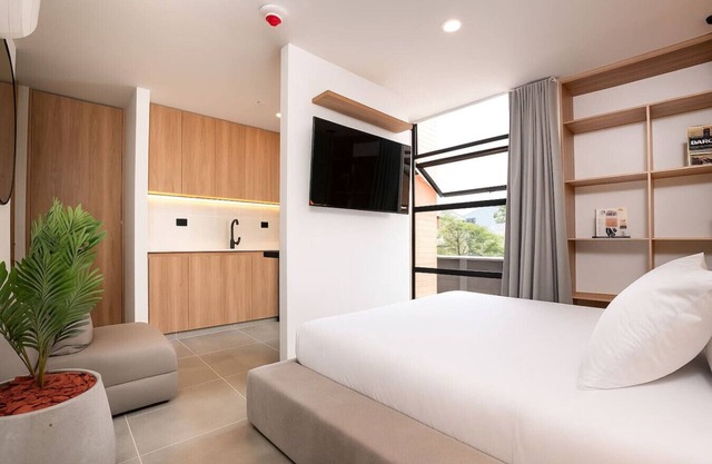 1BR in Poblado w/Jacuzzi & Cowork