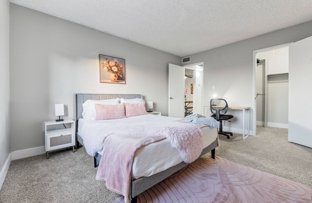 1BR/Pool/Gym/1 Mi To Banner Hospital