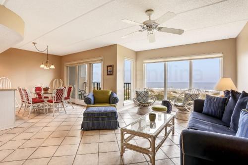 1st Floor, 2 Bed/2 Bath Oceanfront condo sleeps 6.