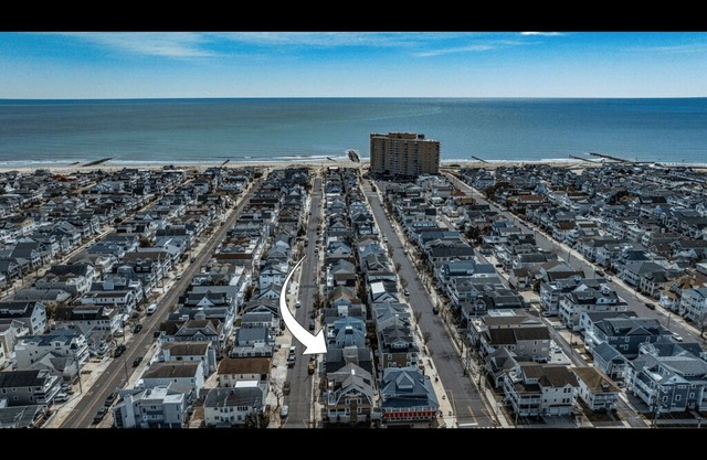 1st Floor 2BR/1BA Getaway – Short Walk to Beach & Boardwalk!