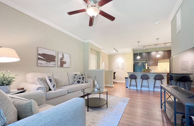 1st Floor Apt with Nature Views, Prime North Tampa