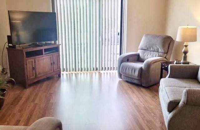 1st Floor Condo in the Desert w/Pool, Spa & BBQ
