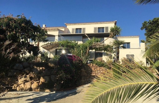 2-3 person gite, swimming pool, stunning sea view, near Porticcio