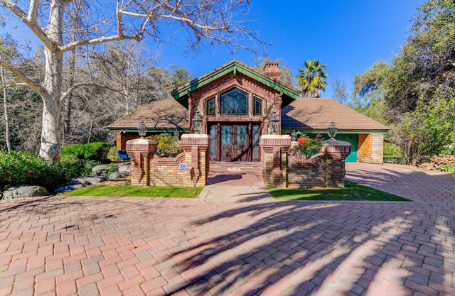 2 Acre Private, Spacious Home in Poway w/Pool & Jacuzzi