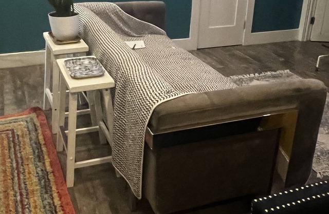 2 bdrm up-Manhattan. Near 1, A trains. Bk 60 days 5k rate + tax, fees,VRBO