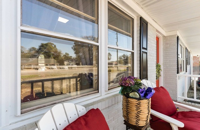 2 Beaches Villa - Amazing Location - Sunset Beach or OIB easily accessible