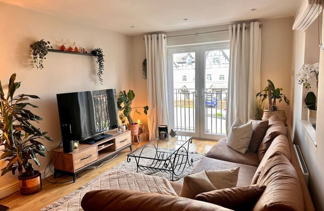 2 bed/2 bath apartment in Roundhay