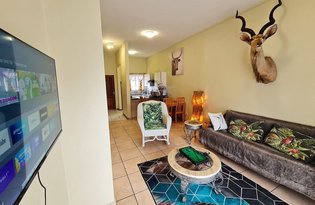 2 bed, 2 bath Ground Apartment, Menlyn