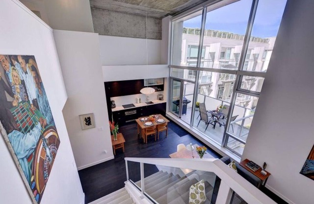 2 Bed 2 Bath Historic Loft w Parking Pet Friendly