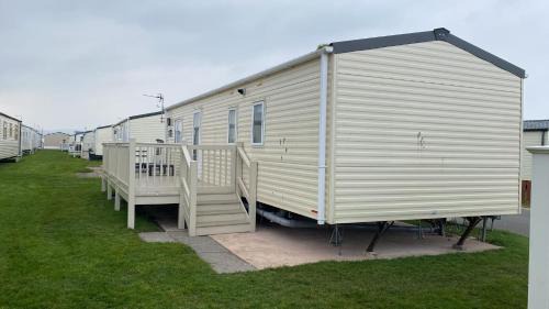2 Bed Caravan For Hire at Golden Sands in Rhyl