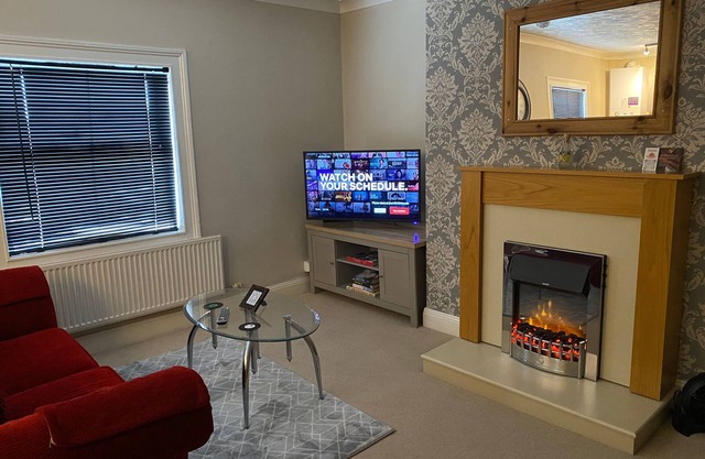 2 Bed Convenient Contractor Stay With Free Parking & Free Wifi