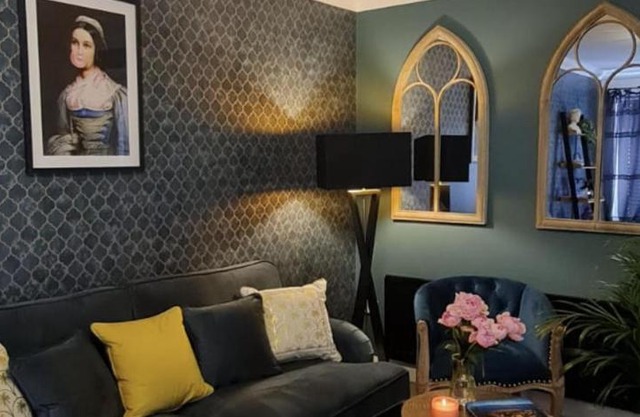 2 Bed House - Sleeps 4 - Garden Parking Wifi