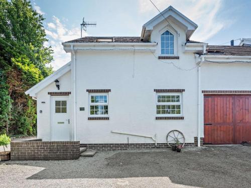 2 Bed in Cosheston 60704