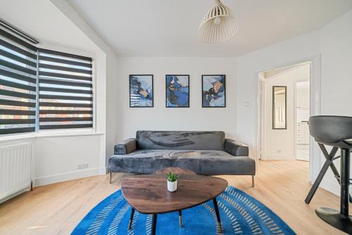 2 Bed Luxury Parking and Garden - Close to Heathrow