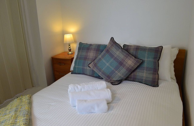 ⭐ 2 Bed near Rail Station & Hospital, FREE parking and Bus Stop ❤️