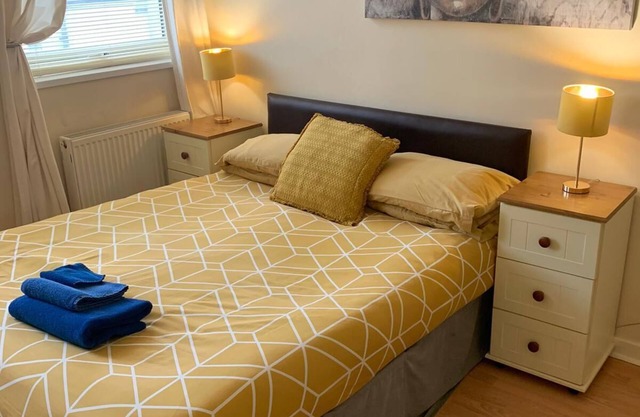 2 BED SELF CATERING APARTMENT