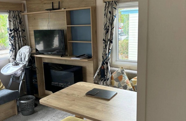 2 Bed-sleeps 6-pets-private - Parking sea 3mins