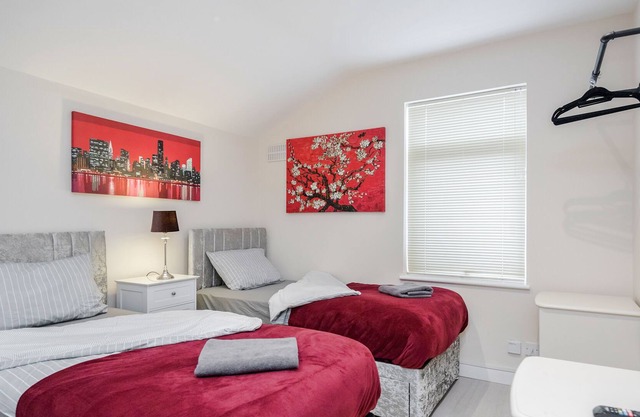 2-Bed Studio in Bedford-Hospital-VictoriaD