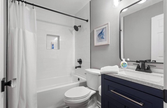 2 Bed Townhouse * Fenced Yard * Dog Friendly * Fox Den C