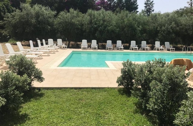 2 Bedrooms Modern Apartment by the SEA, Pool, Wi-Fi, A/C, Terrace, in resort