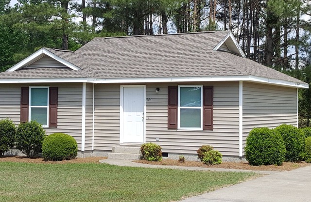 2 bedroom 2 bath house on quiet street