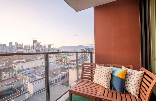 2 Bedroom + 2 Full Bathroom trendy Apartment
