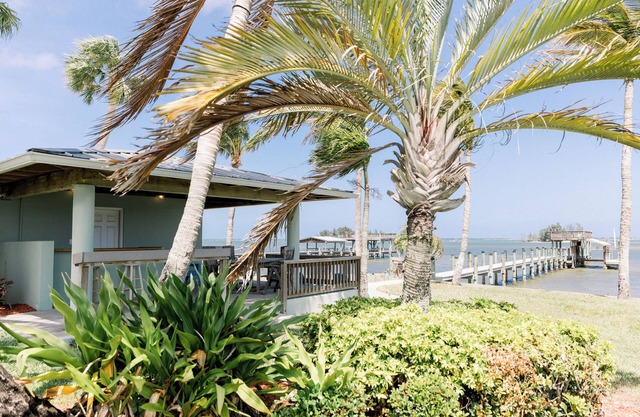 2 Bedroom 3 Bathrooms with Private Dock & Outdoor Cabana Directly on the River