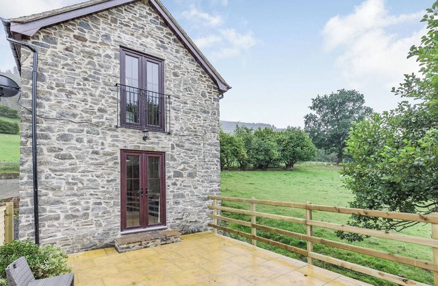 2 bedroom accommodation in Penybntfawr, near Oswestry