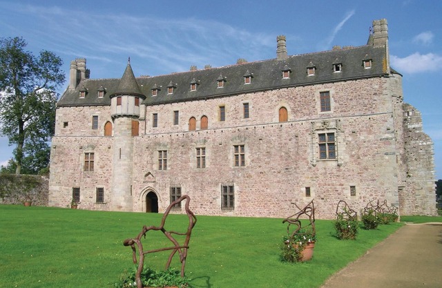 2 bedroom accommodation in Quemper Guézénnec